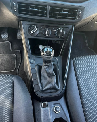 Volkswagen Polo cena 49200 przebieg: 60000, rok produkcji 2018 z Police małe 137